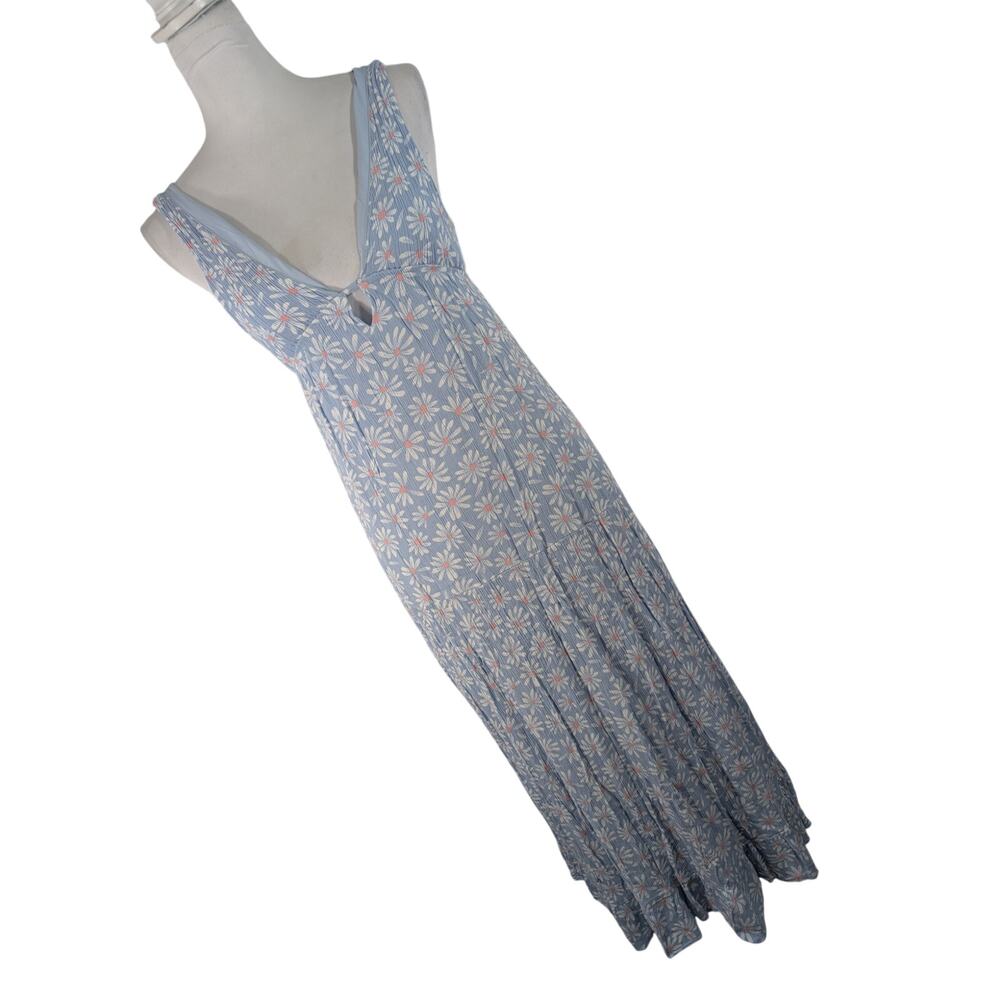LOVE TREE! BABY BLUE, WHITE & YELLOW DAISIES, CRINKLY V NECK MAXI DRESS! SZ S